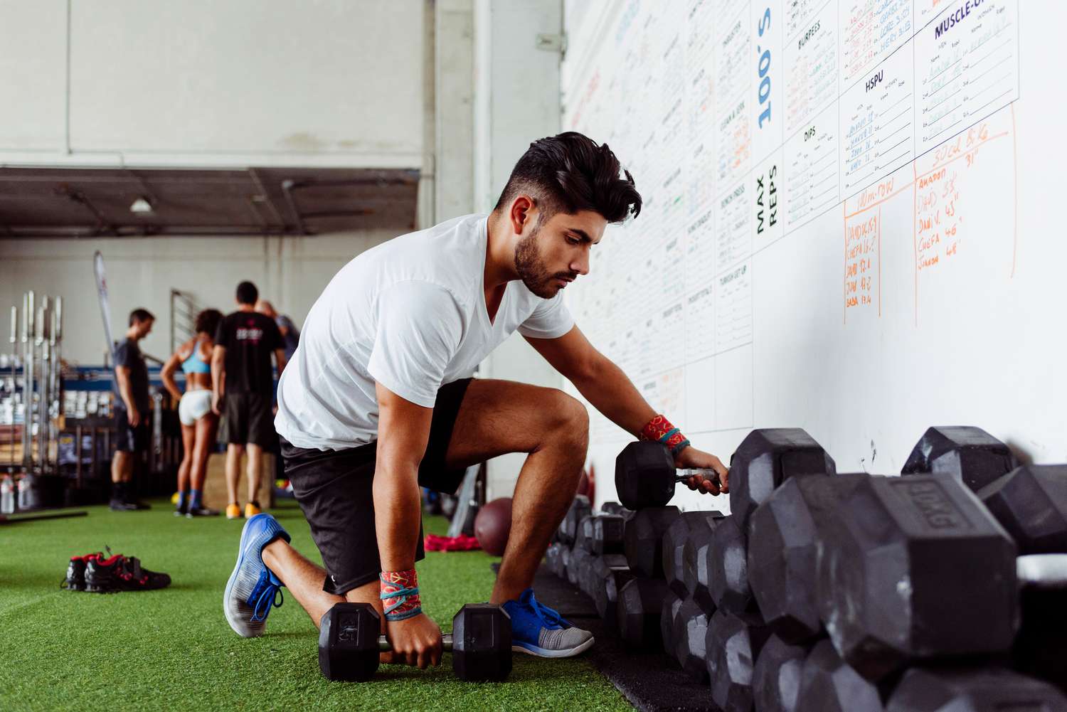 Tip 2: Gradually Increase Intensity for Continuous Progress